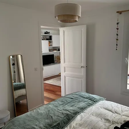 Spacious In Montmartre Apartamento